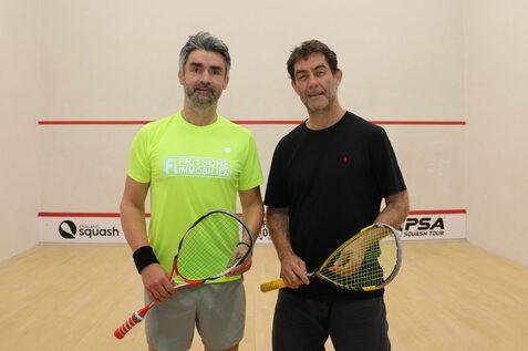 Predi Fritsche (li) mit seinem Finalgegner Gavin Roger-Lund - Bild: England Squash Masters