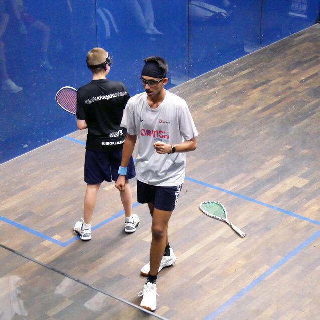 Shreyansh Jha bejubelt seinen U15-Finalerfolg gegen Mateusz Lohmann - Bild: DSQV - Lennard Jessen