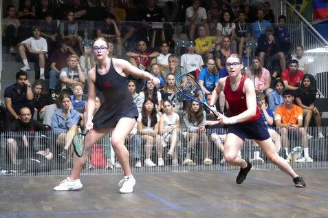 Savannah Moxham (li) hatte im U19-Finale gegen Renske Huntelaar alles im Griff - Bild: DSQV - Lennard Jessen