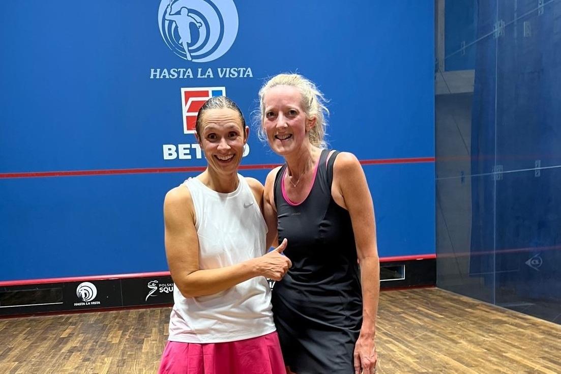 Melanie Kreisel (li) mit ihrer englischen Halbfinal-Kontrahentin Rachel Calver - Bild: DSQV