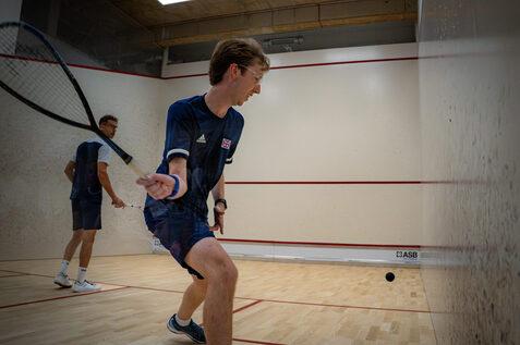 Viele spannende Matches gab es bei den World Transplant Games 2025 beim Squash in Dresden zu sehen - Bild: Karel Zirk