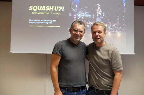 Martin Meyer (li) und Simon Frenz stellten den Landesverb&auml;nden den aktuellen Sachstand zur DSQV-Initiative SquashUp! vor - Bild: DSQV - Lennard Jessen