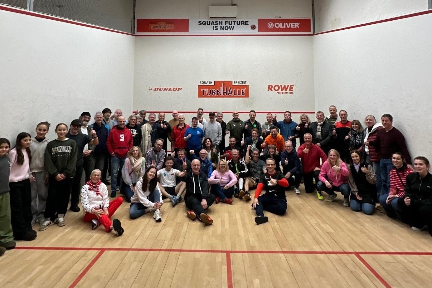 Gruppenfoto bei der 1. DSQV-Masters-Rangliste 2025/2026 - Bild: DSQV