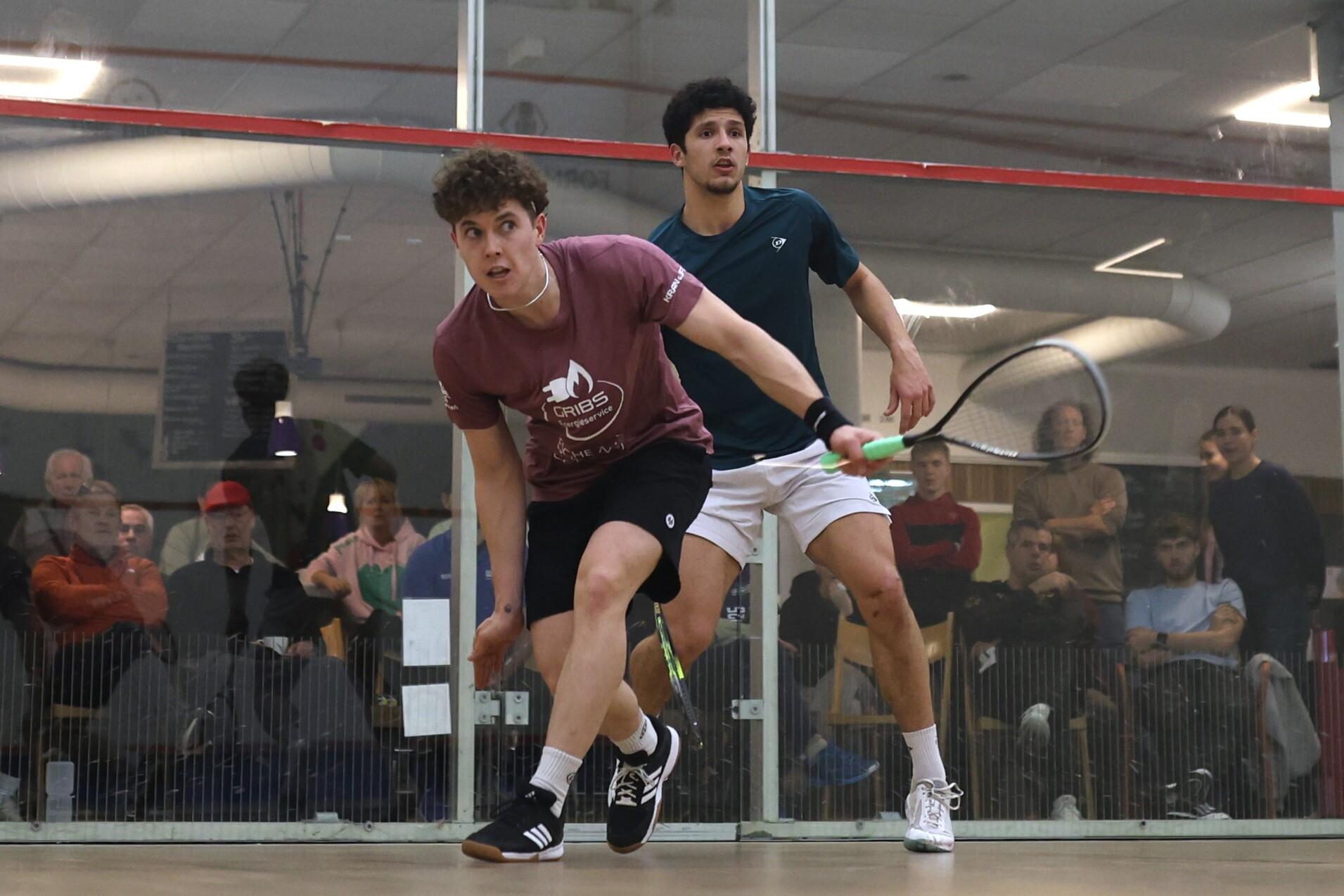 Yannik Omlor (li) im Match gegen Matteo Carrouget - Bild: Christian Lortat