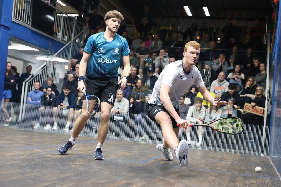 Jan Wipperf&uuml;rth (re) besiegte seinen Nationalmannschaftskollegen Finn-Lennart Koch im DEM-Viertelfinale - Bild: DSQV - Lennard Jessen