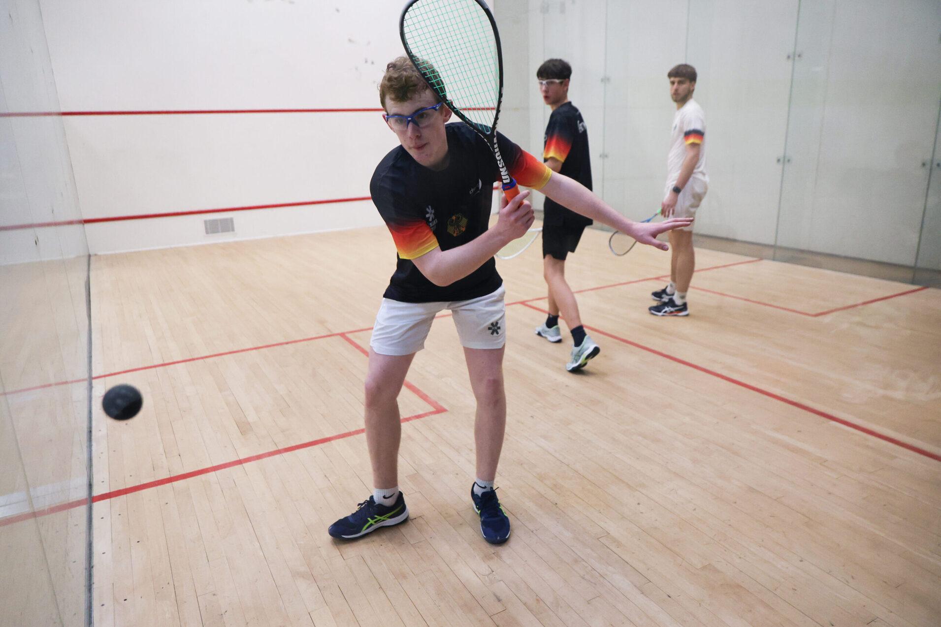 Szene einer Trainingseinheit: Levi Visser, Oleksii Bielikov und Finn-Lennart Koch (v.l.n.r.) - Bild: DSQV - Lennard Jessen