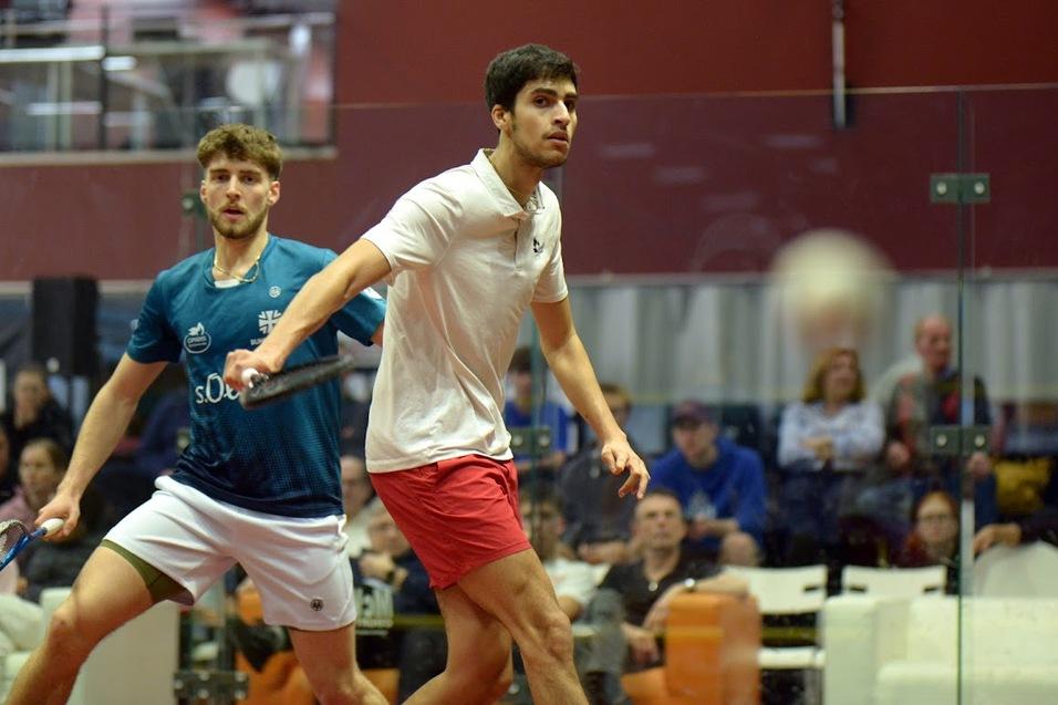 Finn-Lennart Koch (li) im Halbfinale gegen Salah Eltorgman - Bild: PSA Vello Squash Carnival