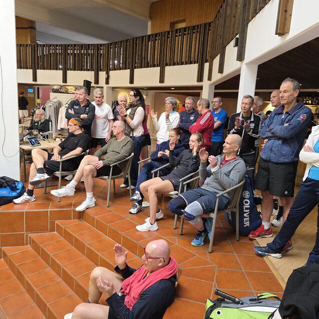 Beste Stimmung in Germering auch abseits des Courts - Bild: foto@tomwarda.de