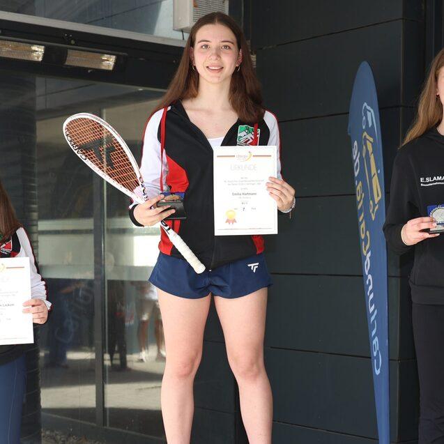 Antonia Van Lackum, Emilia Hartmann, Julia Soica (Bilder - Christian Lortat)