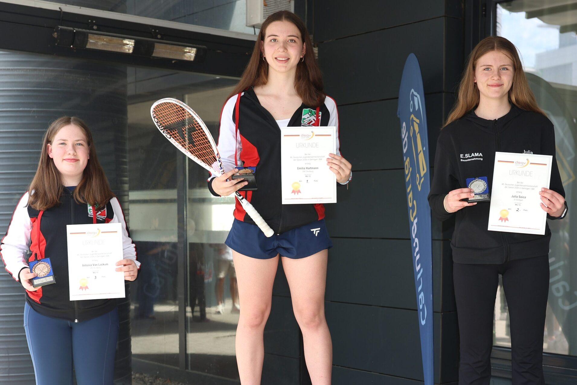 Antonia Van Lackum, Emilia Hartmann, Julia Soica (Bilder - Christian Lortat)