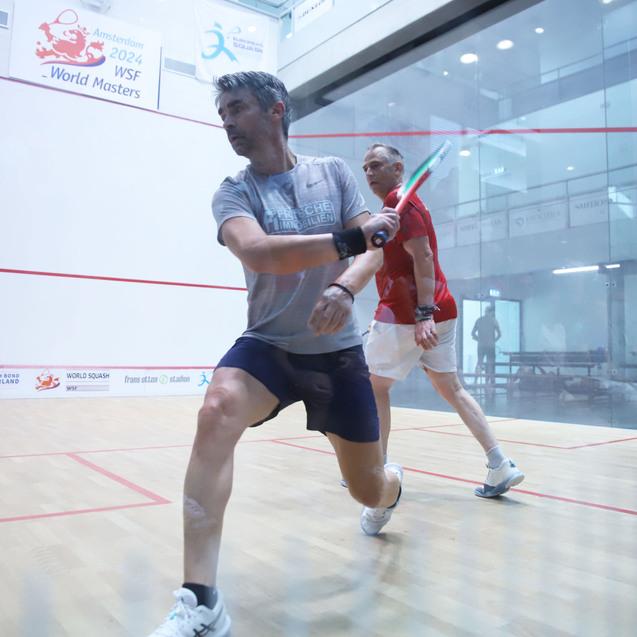 Predi Fritsche (li) erreichte in Birmingham das Viertelfinale - Bild (Archivfoto der Masters-WM 2024): Felix Paal
