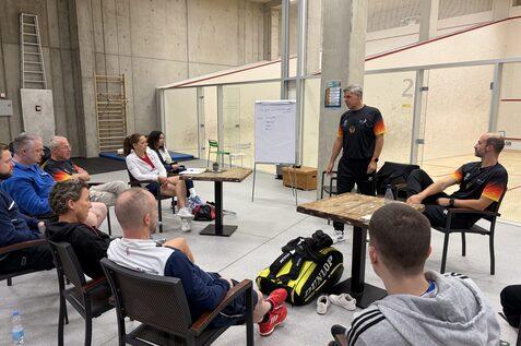 Einblick in eine von vielen Pr&auml;senzeinheiten beim Trainer B - Lehrgang - Bild: Juan Groh